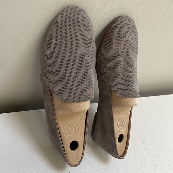 Lucky Brand Cattina Perforated Suede Slip On Flats, Size 8M, Taupe - Picture 13 of 13